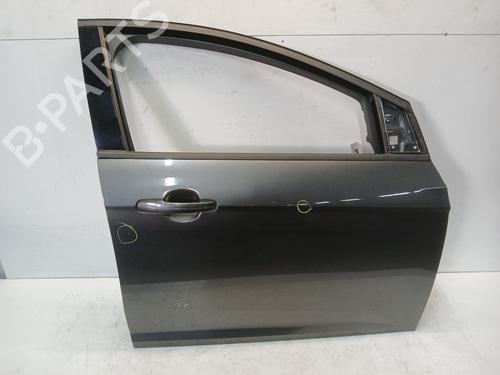 Dør højre fortil Dør højre fortil FORD FOCUS III Turnier 1.0 EcoBoost (100 hp) 39743373 39743373