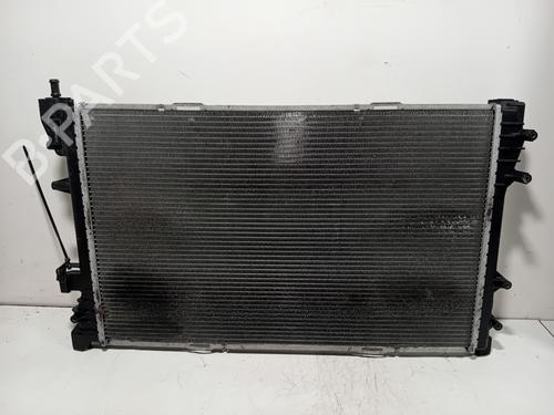 Used Water radiator Water radiator 37660201 37660201