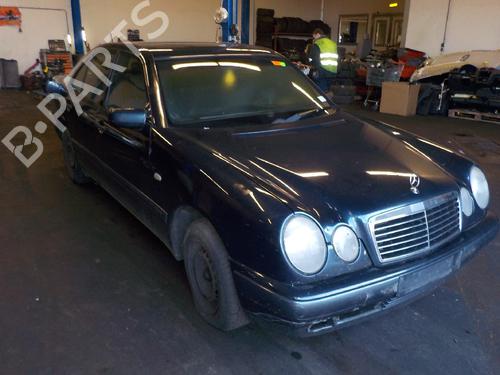 Front wiper motor MERCEDES-BENZ E-CLASS (W210) E 220 D (210.004) | BP938432M29 