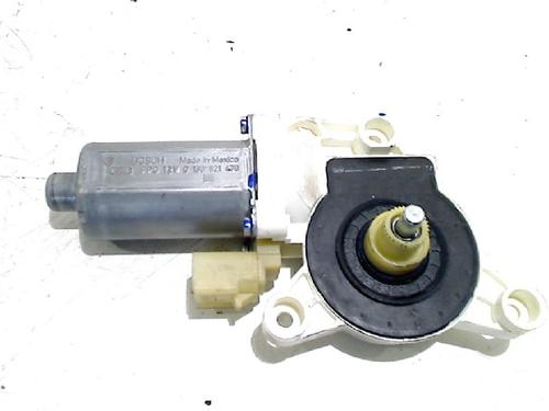 Right front window motor CHRYSLER GRAND VOYAGER V (RT) 2.8 CRD | BP10722437E20 