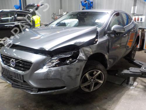 VOLVO V40 Hatchback (525) D4 1909562