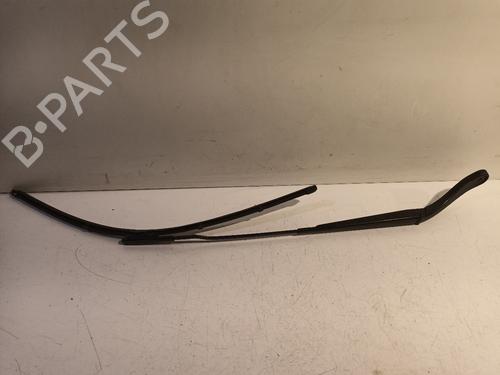 Used Front windshield wiper arm Front windshield wiper arm 17456622 17456622