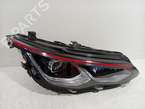Used Right headlight VW GOLF VIII (CD1, DA1) 2.0 GTI (245 hp) 32990565