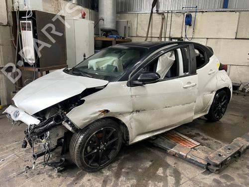 Brugte TOYOTA YARIS (_P21_, _PA1_, _PH1_) 1.5 Hybrid (MXPH10, MXPH11) (116 hp) 4436146