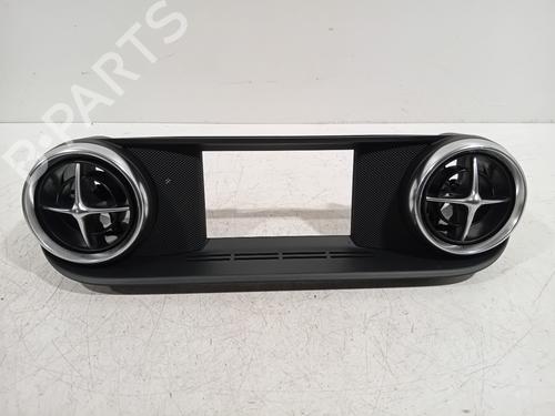 Used Air vent MERCEDES-BENZ SLK (R172) 200 (172.448) (184 hp) 21081004