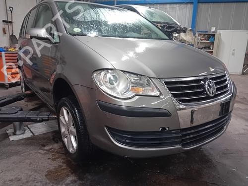 Left headlight VW TOURAN (1T1, 1T2) 1.4 TSI | BP31261637C28 