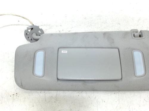 Used Left sun visor Left sun visor 10670538 10670538