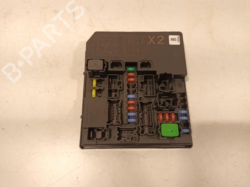 Used Fuse box NISSAN LEAF (ZE0) Electric (109 hp) 31905847
