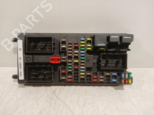 Used Fuse box Fuse box 38442700 38442700