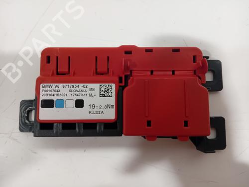 Used Fuse box Fuse box 30908012 30908012