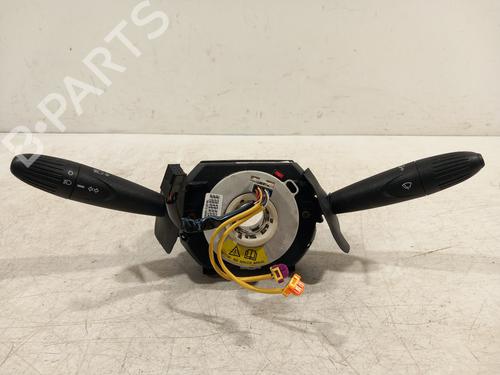 Used Steering column stalk Steering column stalk ABARTH 500 / 595 / 695 1.4 (312.AXF11, 312.AXF1A, 312.AXD1A) (160 hp) 35925017 35925017