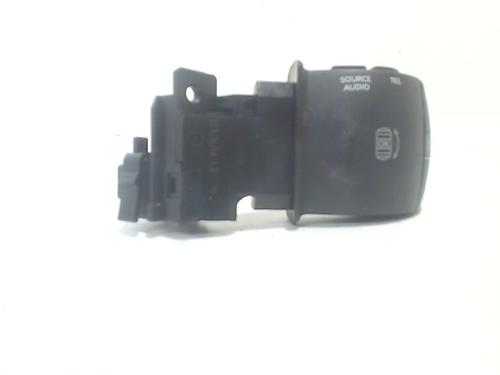 Used Switch RENAULT MEGANE III Hatchback (BZ0/1_, B3_) 1.5 dCi (BZ09, BZ0D, BZ1W, BZ29, BZ14) (110 hp) 1212265