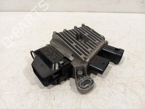 Used Electronic module Electronic module PEUGEOT 3008 II SUV (MC_, MR_, MJ_, M4_) Hybrid (224 hp) 33122701 33122701