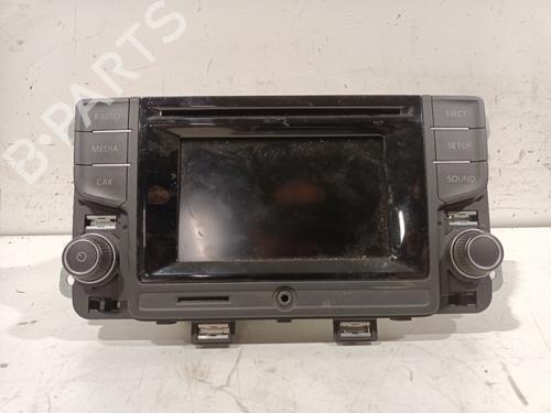Used Radio VW POLO V (6R1, 6C1) 1.4 TDI (75 hp) 15296152