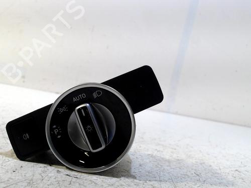 Used Headlight switch MERCEDES-BENZ A-CLASS (W176) A 180 (176.042) (122 hp) 8820144