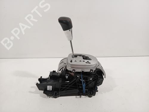Used Gear lever TOYOTA YARIS (_P13_) 1.3 (NSP130_, NSP130) (99 hp) 27544114