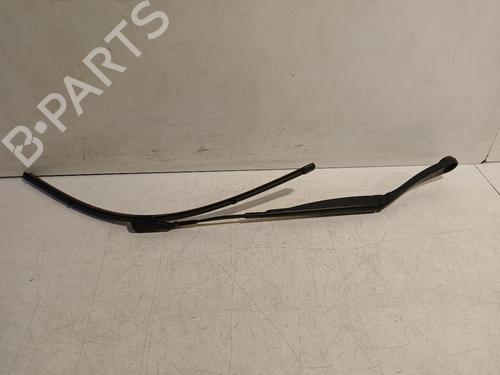 Used Front windshield wiper arm Front windshield wiper arm LYNK & CO 01 PHEV (261 hp) 33719119 33719119