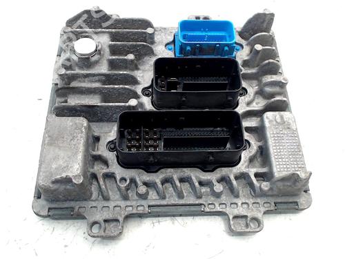 engine-control-unit-ecu-opel-corsa-e-x15-13-cdti-08-68-55493383-2014-8650454 main image