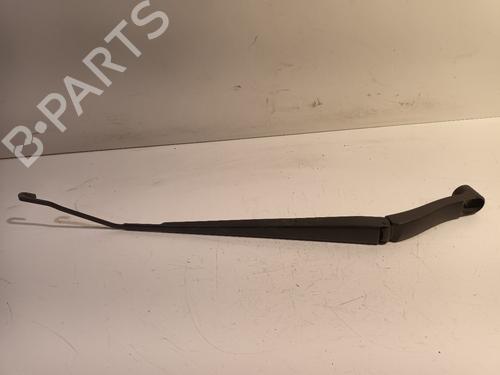 Used Front windshield wiper arm Front windshield wiper arm 17019966 17019966
