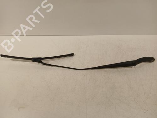 Used Front windshield wiper arm Front windshield wiper arm 39586850 39586850