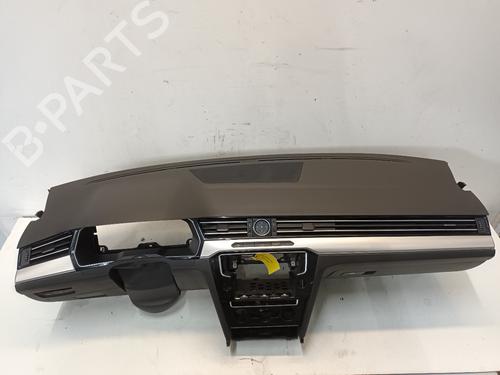 Used Dashboard VW PASSAT B8 (3G2, CB2) 1.4 GTE Hybrid (218 hp) 27558306