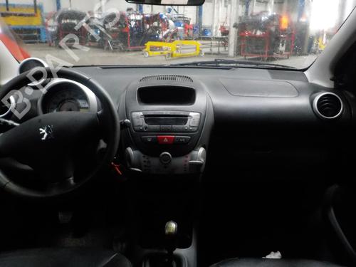 Left front door PEUGEOT 107 (PM_, PN_) 1.0 | BP20670032C2