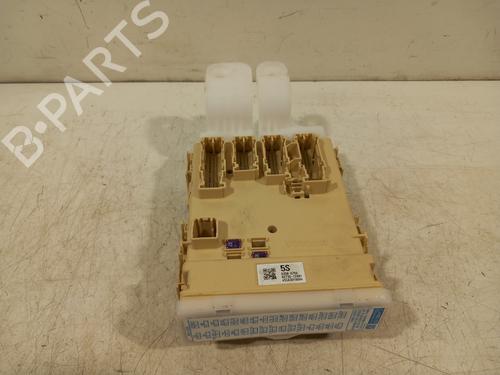 Used Fuse box Fuse box 39563395 39563395