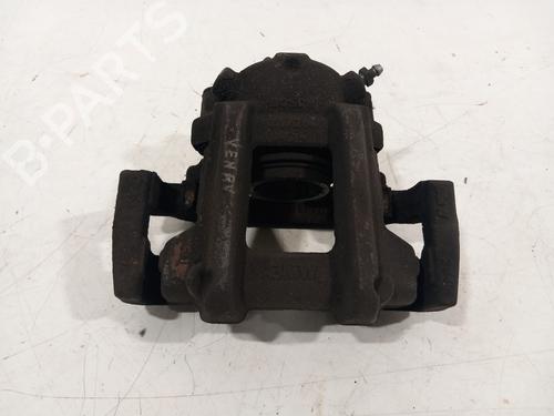 Used Right front brake caliper BMW 1 (F20) 116 i (136 hp) 32157196
