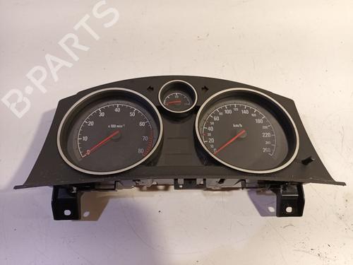 Used Instrument cluster OPEL ZAFIRA / ZAFIRA FAMILY B (A05) 2.2 (M75) (150 hp) 16777780