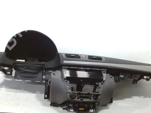 Used Dashboard Dashboard RENAULT MEGANE III Hatchback (BZ0/1_, B3_) 1.5 dCi (86 hp) 10559226 10559226