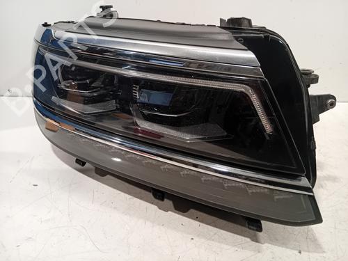 Used Right headlight Right headlight VW TIGUAN (AD1, AX1) 2.0 TDI 4motion (150 hp) 33757258 33757258
