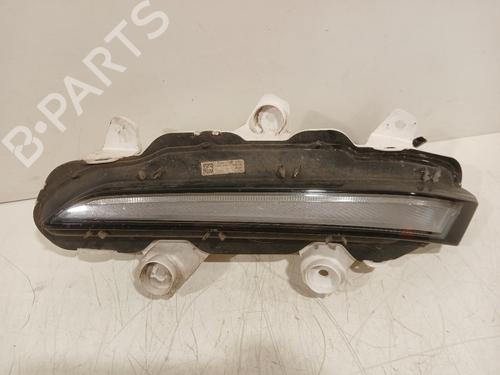 Used Right daytime light Right daytime light 37665979 37665979