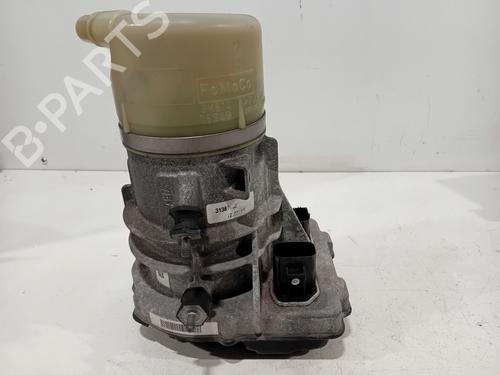 Used Steering pump VOLVO V60 I (155) D6 Hybrid AWD (280 hp) 29268401
