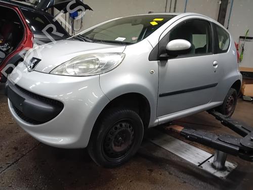 Used Parts PEUGEOT 107 (PM_, PN_) 1.0 (68 hp) 4457042