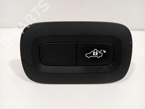 switch-volvo-s60-iii-224-2019-29918432 main image