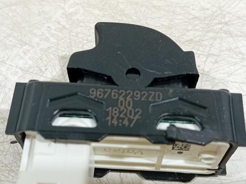 Switch CITROËN C3 III (SX) 1.2 THP 110 (SXHNPS, SXHNZT, SXHNZ6) | BP25749615I30 - Image 7