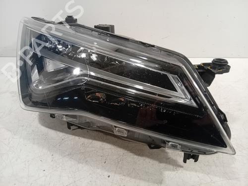 right-headlight-seat-ateca-kh7-khp-2016-33403405 main image