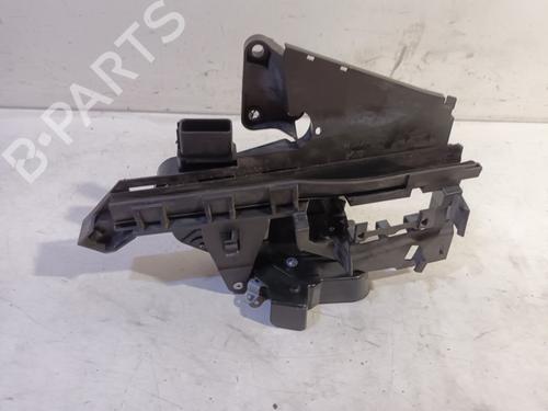 Venstre bagtil lås FORD KUGA I 2.0 TDCi (136 hp) 15218077