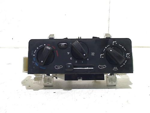 Used Climate control PEUGEOT 1007 (KM_) 1.4 (75 hp) 1790244