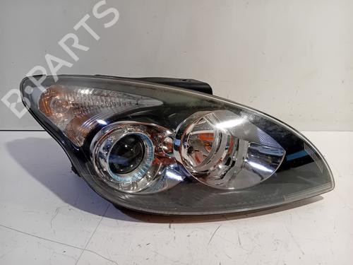 Used Right headlight HYUNDAI i30 (FD) 1.4 (109 hp) 27694375
