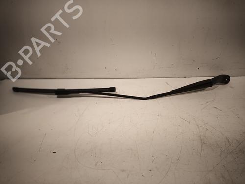 Used Front windshield wiper arm DACIA SANDERO III 1.0 TCe 90 (91 hp) 31358689