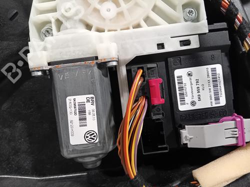Front right window mechanism VW GOLF VI (5K1) 1.4 TSI | BP31296825C23