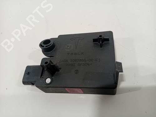 Electronic module TESLA MODEL 3 (5YJ3) EV AWD | BP30408890M83 - Image 4