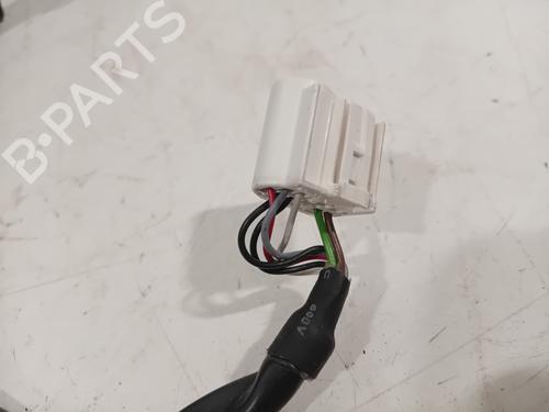 Right mirror TOYOTA YARIS (_P13_) 1.5 Hybrid (NHP130_, NHP130) | BP32252745C27 