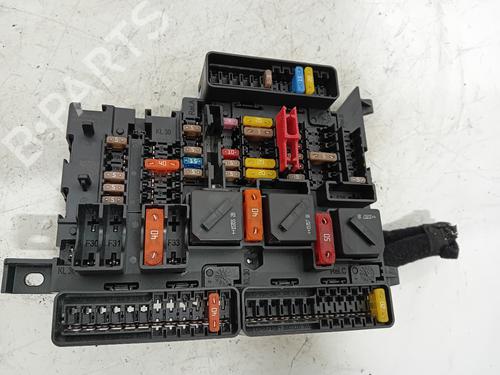 Used Fuse box Fuse box 15210520 15210520