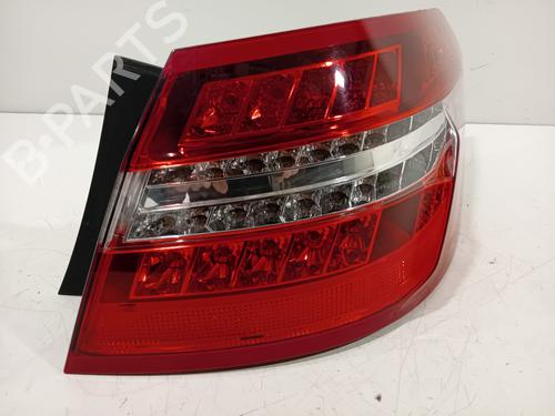 right-taillight-mercedes-benz-e-class-w212-2009-2010-2011-2012-2013-2014-2015-2016-32117754 main image