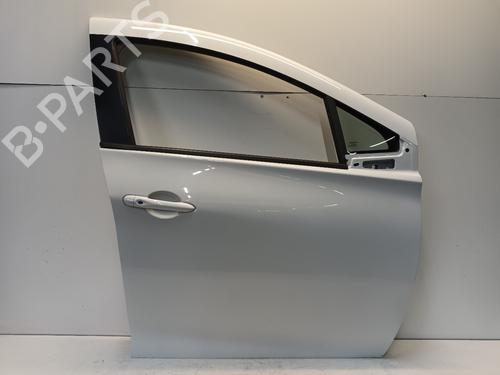 Used Right front door Right front door RENAULT ZOE Hatchback Van (BFM_) Electric (BFME) (92 hp) 35815281 35815281