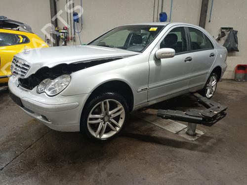 Brugte MERCEDES-BENZ C-CLASS (W203)  C 240 (203.061)  4757234
