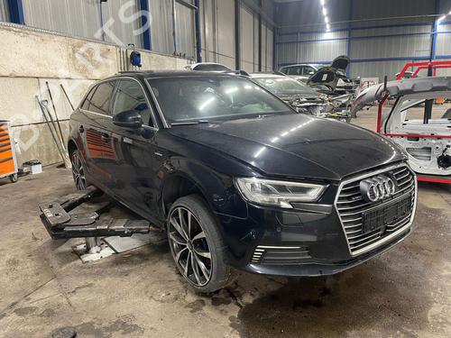 Achterlicht rechts AUDI A3 Sportback (8VA, 8VF) 1.4 TFSI e-tron | BP30804332C35 