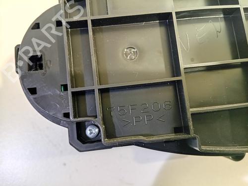 Climate control TOYOTA YARIS (_P13_) 1.5 Hybrid (NHP130_, NHP130) | BP26733826I5 
